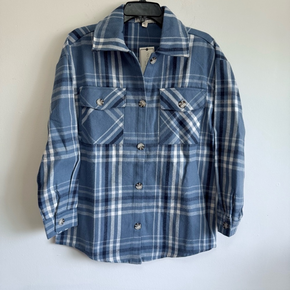 Women’s Blue Plaid Shacket Oversized Flannel Shirt Jacket with Chest Pockets